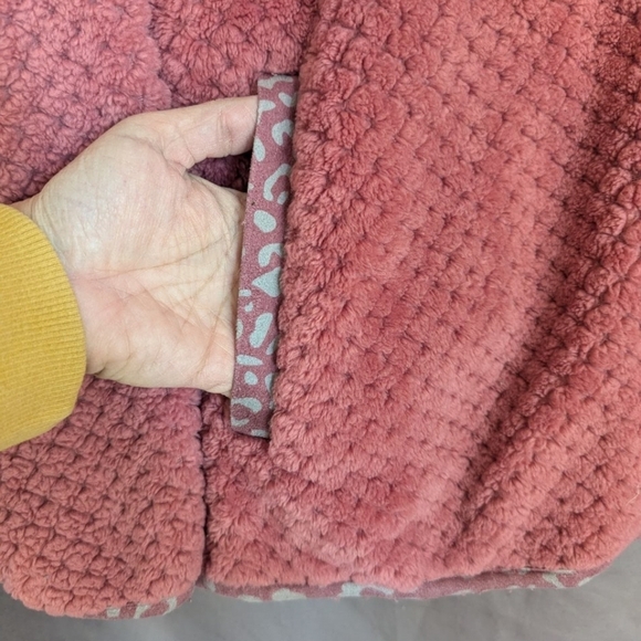 Simply Southern size large rose colored pullover fuzzy & warm - Picture 7 of 13